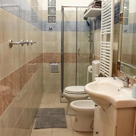 Daire Fieramosca 2 Da Letto 2 Bagni Cucina E Salottino *