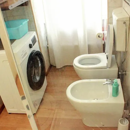 Daire Fieramosca 2 Da Letto 2 Bagni Cucina E Salottino *