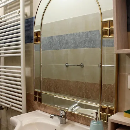 Fieramosca 2 Da Letto 2 Bagni Cucina E Salottino *