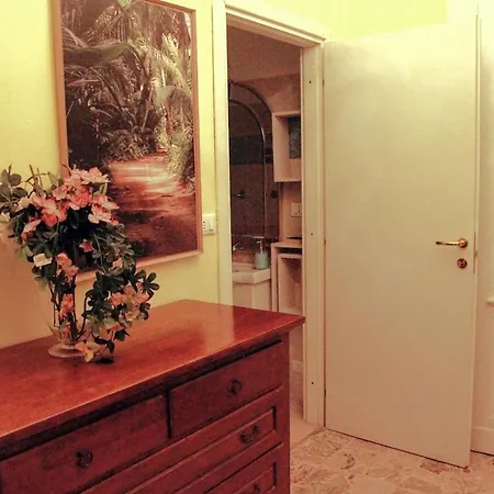 Fieramosca 2 Da Letto 2 Bagni Cucina E Salottino Daire