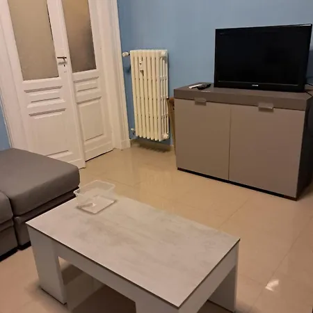 Fieramosca 2 Da Letto 2 Bagni Cucina E Salottino * Turin
