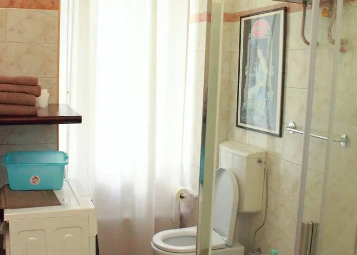 Fieramosca 2 Da Letto 2 Bagni Cucina E Salottino