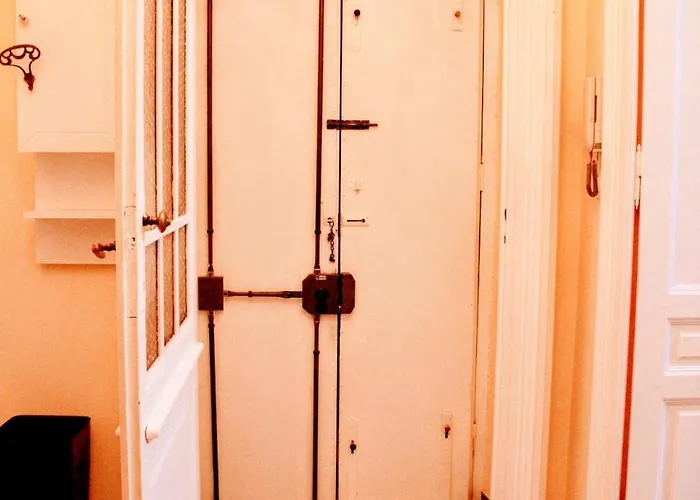 Appartamento Fieramosca 2 Da Letto 2 Bagni Cucina E Salottino Torino